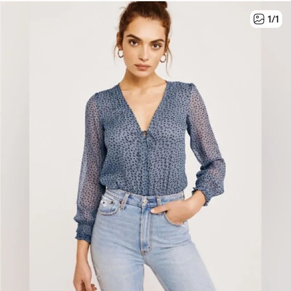 Abercrombie & Fitch Blue Floral Boho V Neck Blouse Thong Bodysuit Top